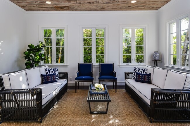 Building Photo - 277 Cordova Rd