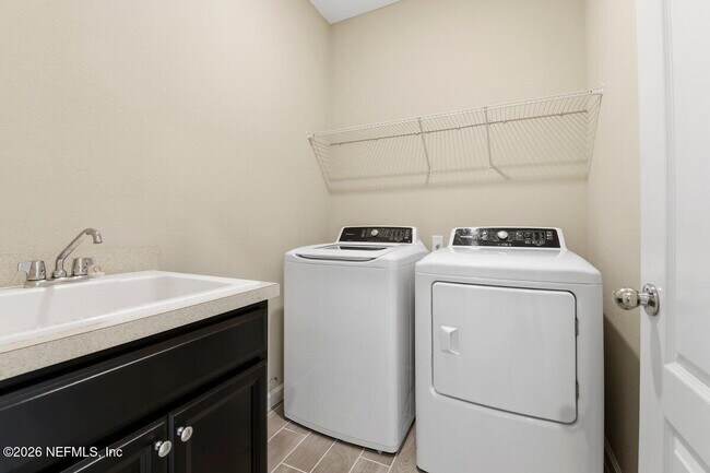 Building Photo - 7460 Rock Brook Dr