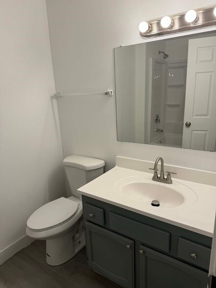 Building Photo - 19535 NW Pondosa Ct