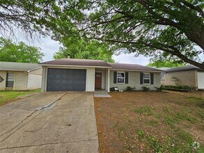 Building Photo - 523 Cumberland Dr