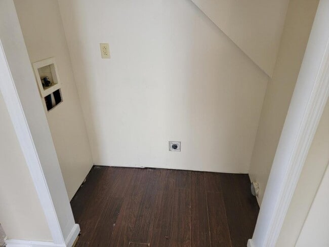 Building Photo - 353-355 Forest Ave, 1L