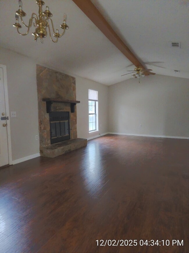 Building Photo - 1017 Varnedoe St