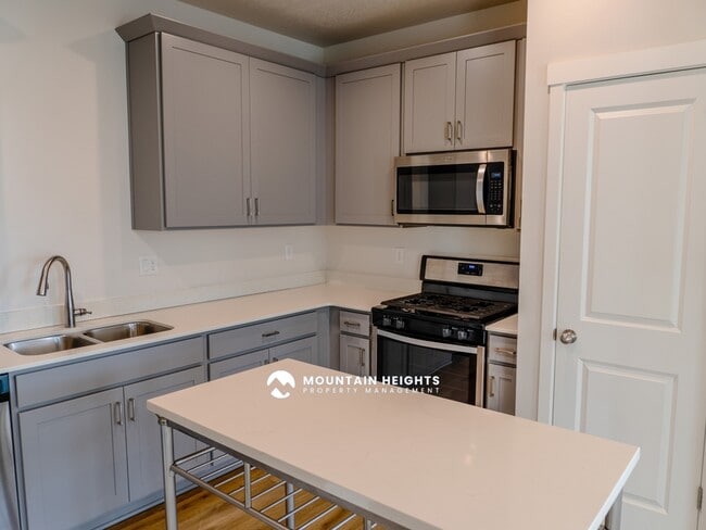 Building Photo - 11329 S Prosperity Rd