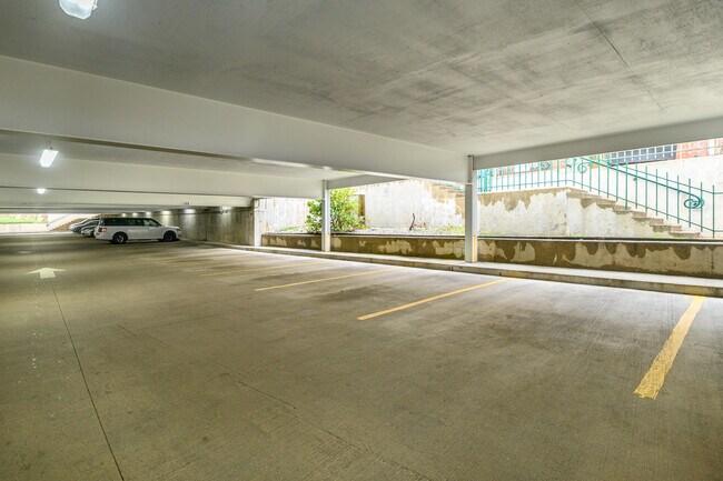 Building Photo - 94 Washington St