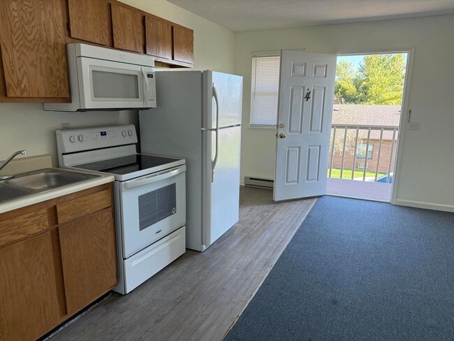 Building Photo - 419 Gibson Ln