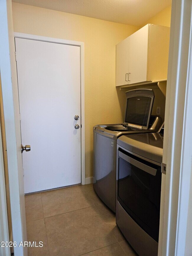 Building Photo - 4637 E Desert Cactus St