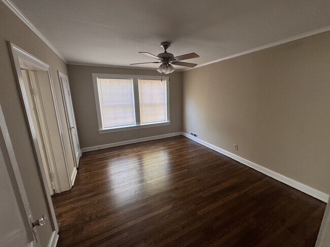 Building Photo - 111 E Screven St