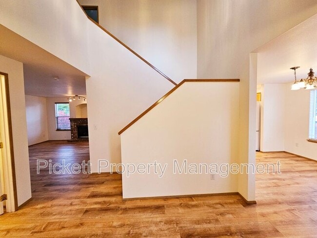 Building Photo - 1181 Landover Pl
