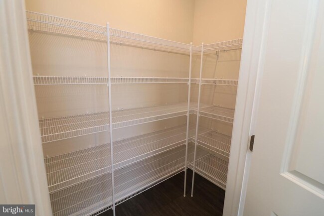 Building Photo - 96 S Marshview Terrace