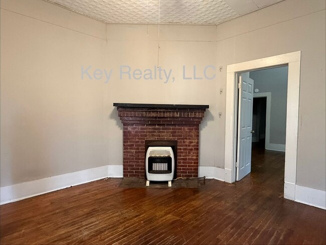 Building Photo - 612-B 18th St