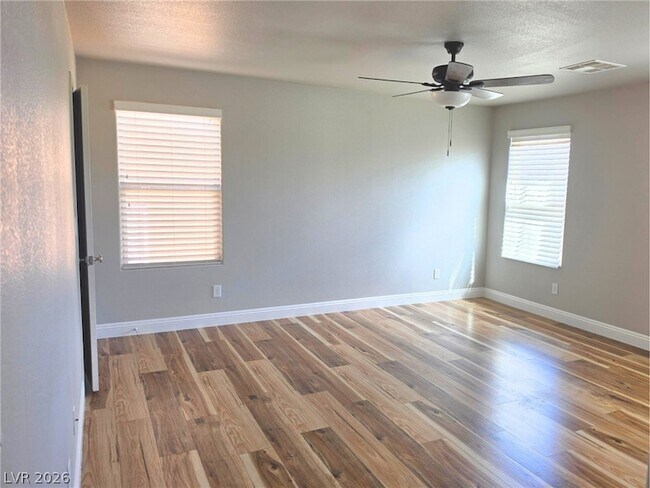 Building Photo - 10627 Pennant Ave
