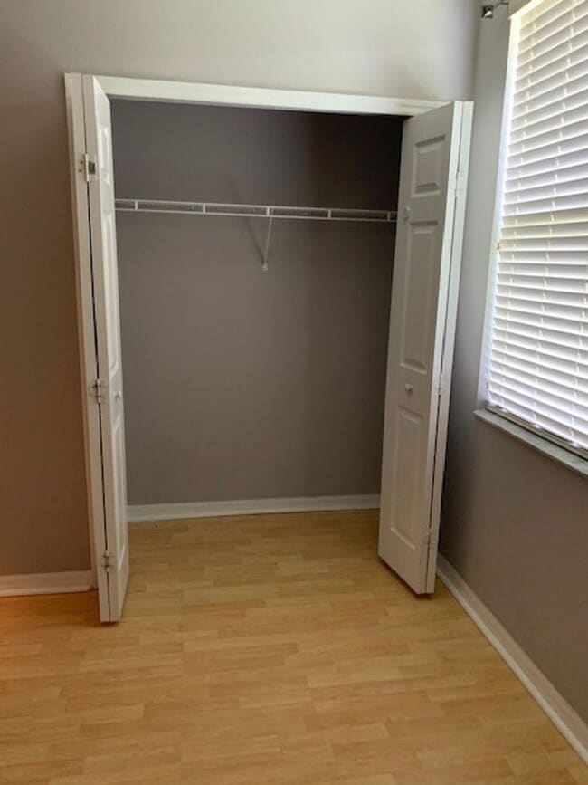 Building Photo - Beautiful 4/2 home in Lovely Venetian Bay Gated Community