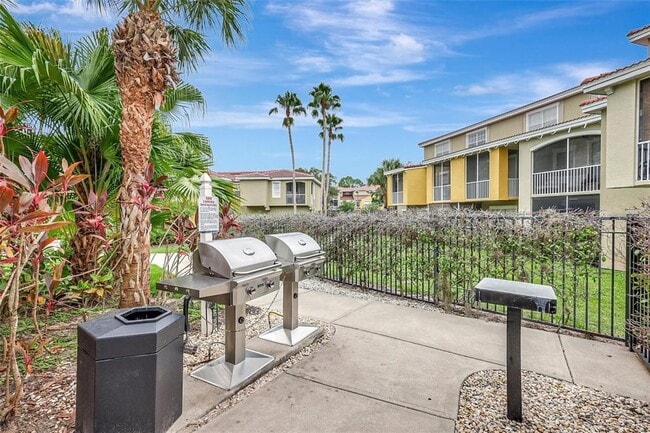 Building Photo - 5500 Bentgrass Dr