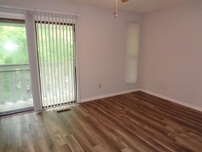 Building Photo - Heather Hills-Townhouse For Rent