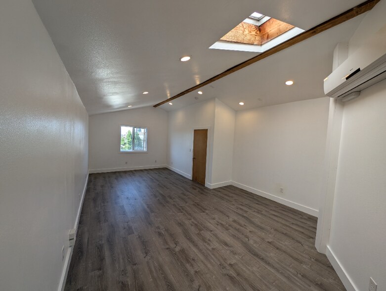Building Photo - 5407 Bancroft Ave