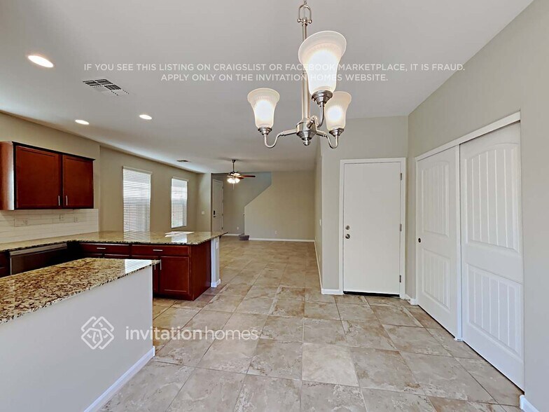 Building Photo - 1413 S Ponderosa Dr