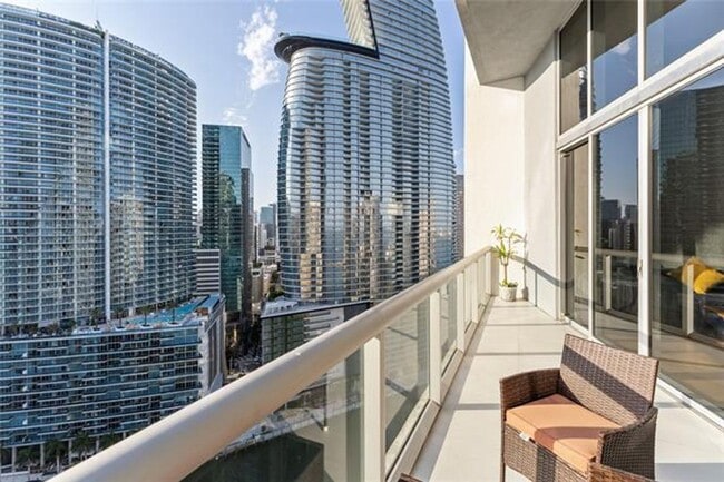 Building Photo - 465 Brickell Ave