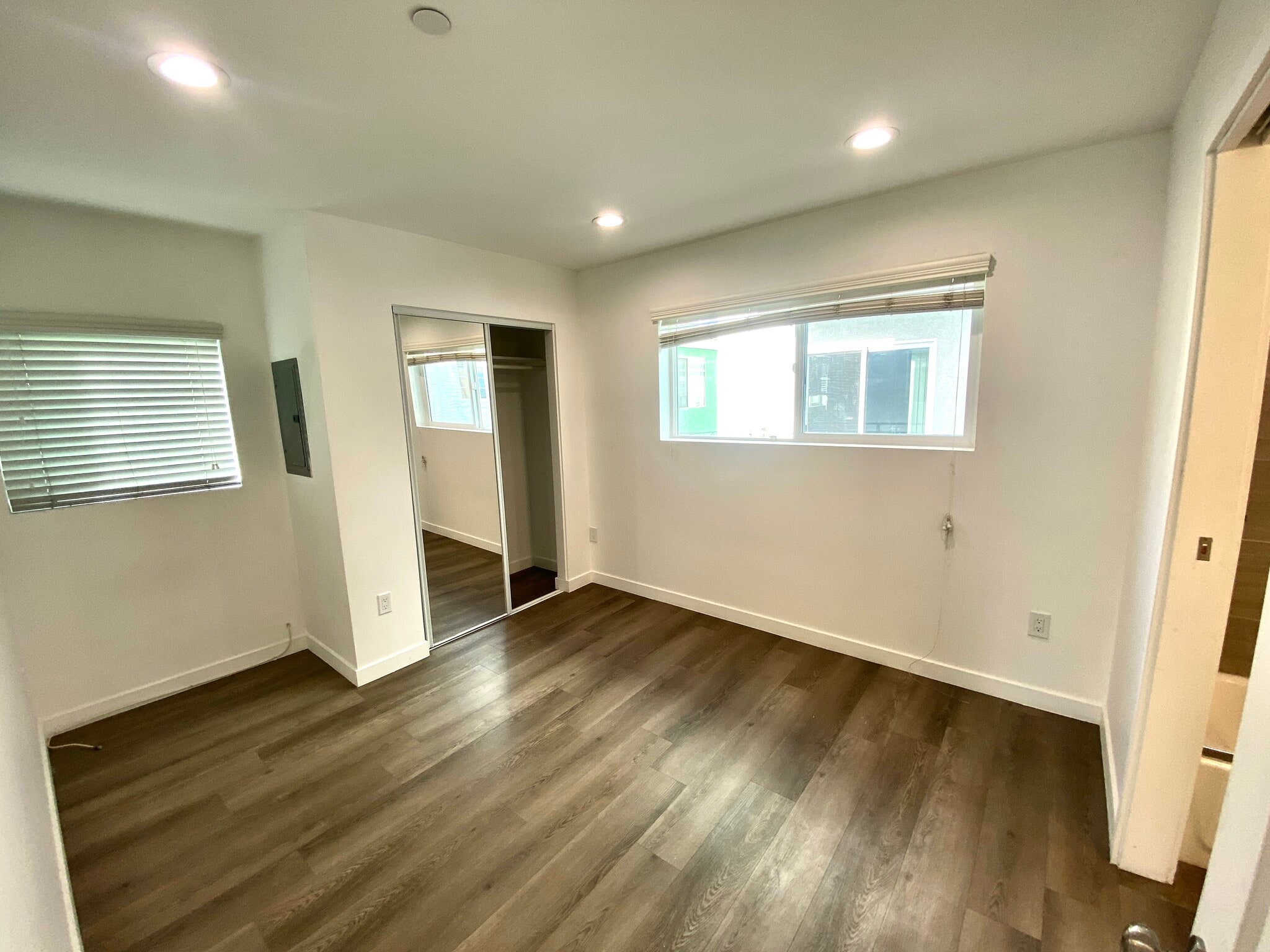 Building Photo - 1885 1/2 W 20th St