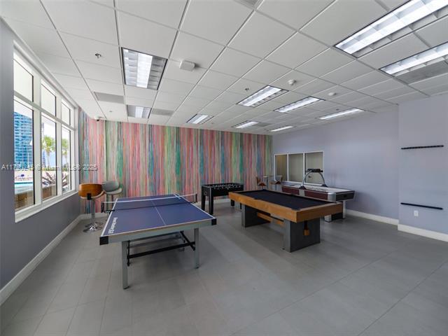 Building Photo - 1200 Brickell Bay Dr