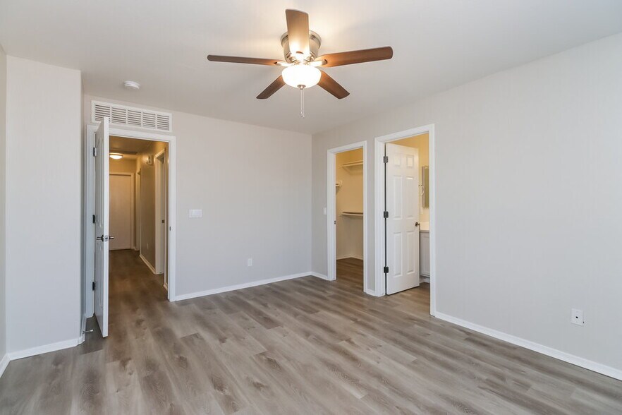 Building Photo - 39173 Kelly Cir