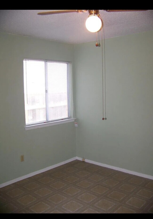 Building Photo - 7605 Woodstone Cove