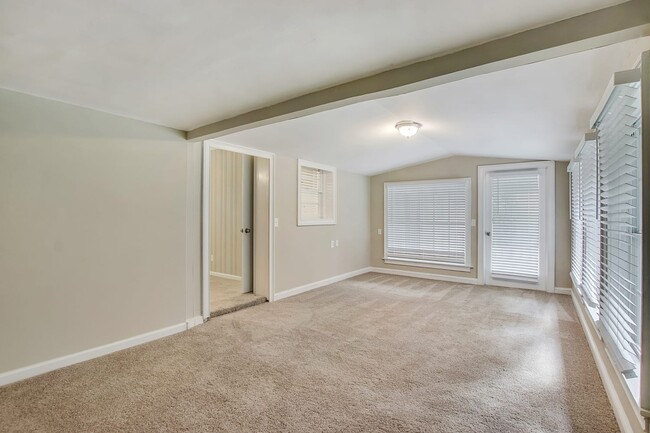 Building Photo - 8596 Timber Lane Dr