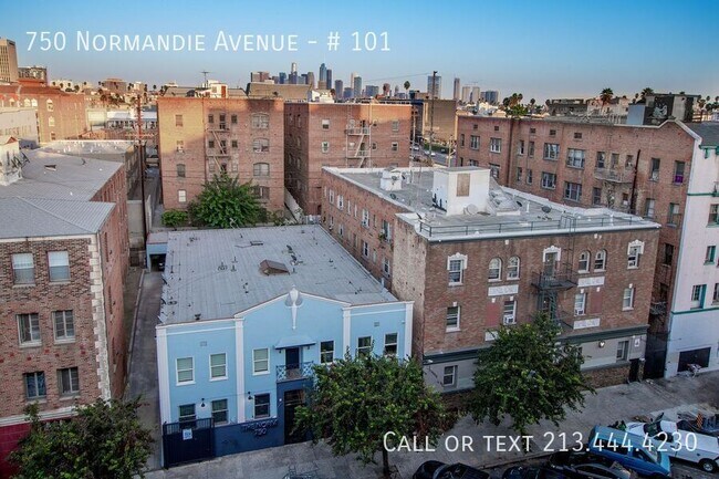 Building Photo - 750 Normandie Ave