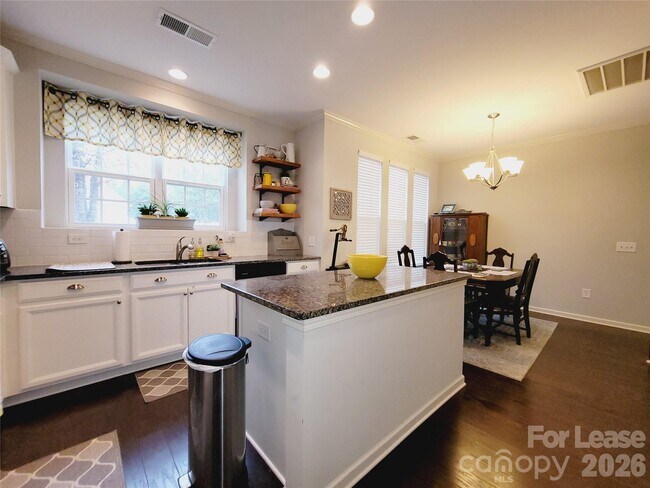Building Photo - 101 Prairie View Ct