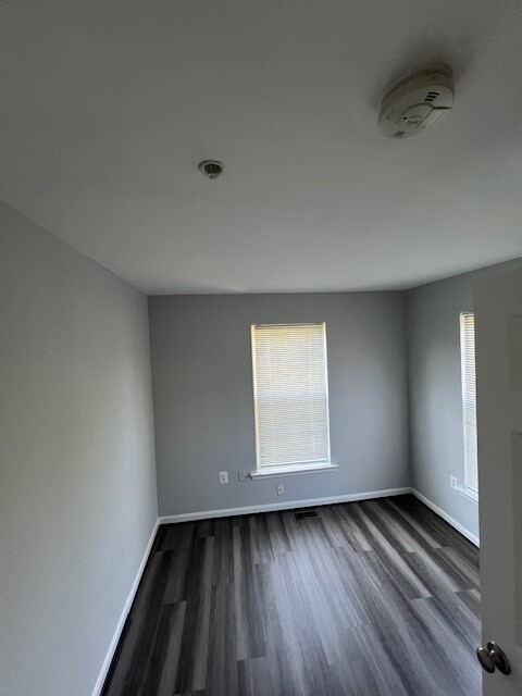 bd 2 - 4801 Waltonshire Cir