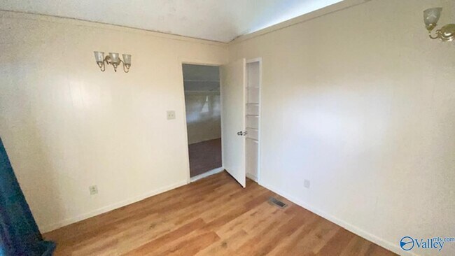 Building Photo - 3203 Delisa Cir NW