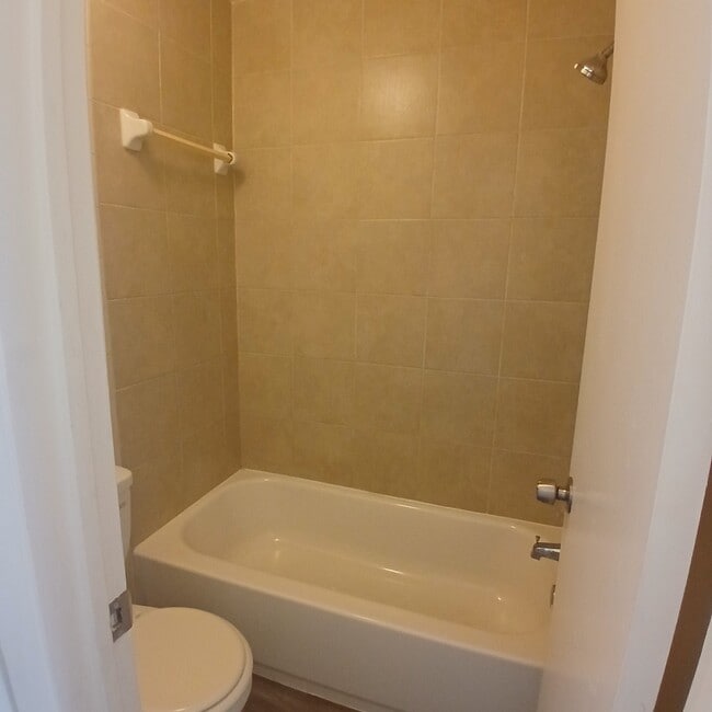 Building Photo - 5436 Parkridge Dr