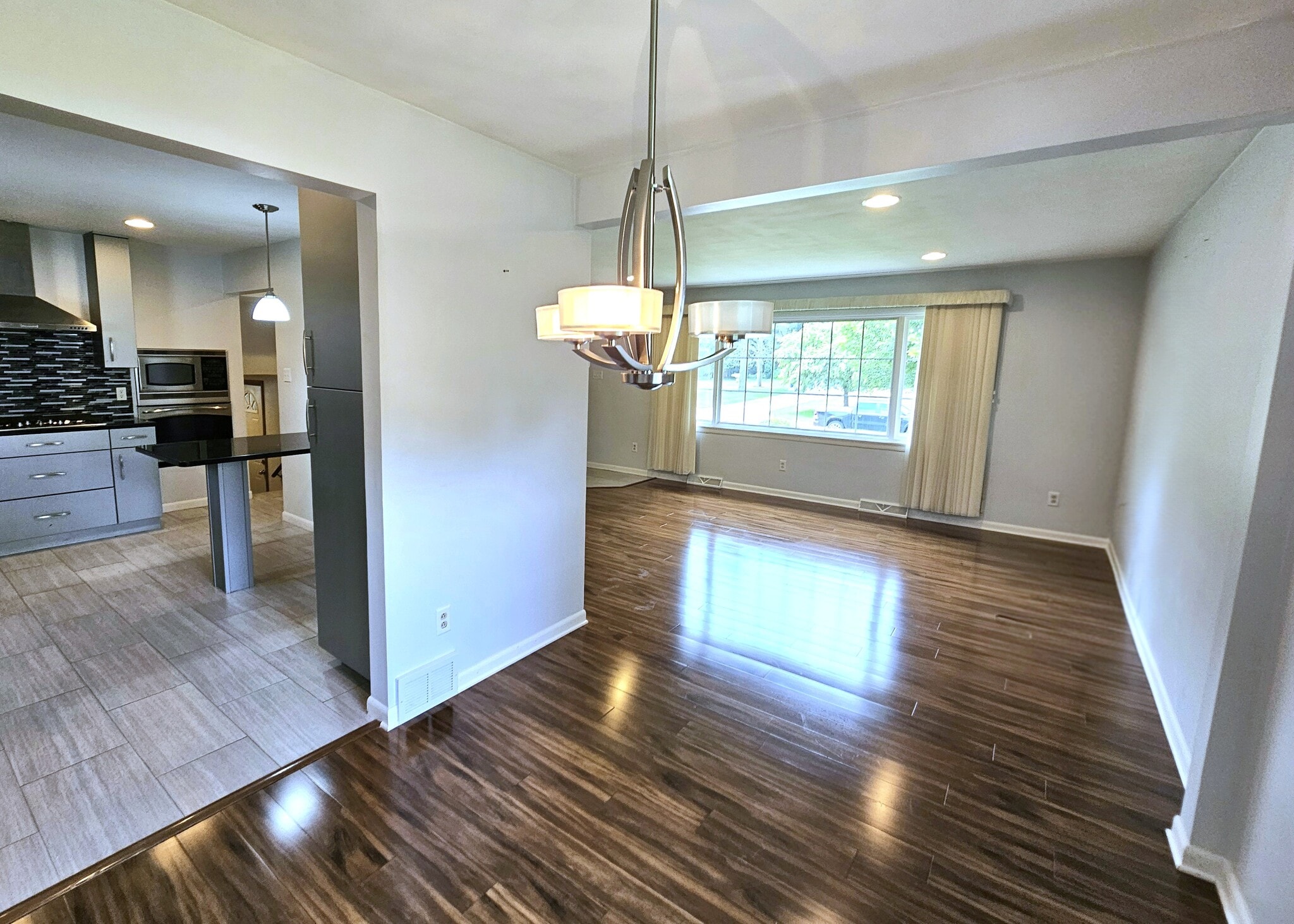 Main Level- Dining to Living Room & Kitchen - 172 Lincoln Hill Dr