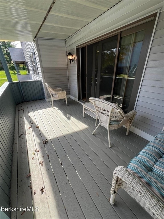 Building Photo - 1 Rolling Hills