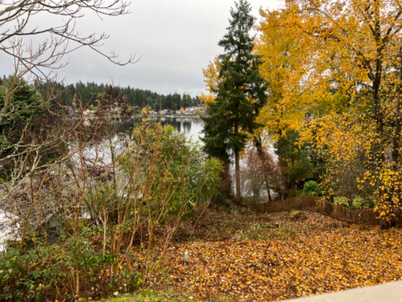 Building Photo - 12 Lake Louise Dr SW