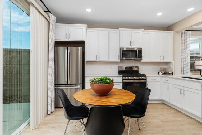 Building Photo - Newly Built 3-bed 2.5-bath Wilson Home in Riverstone