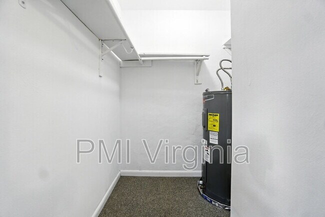 Building Photo - 9563 15th Bay St
