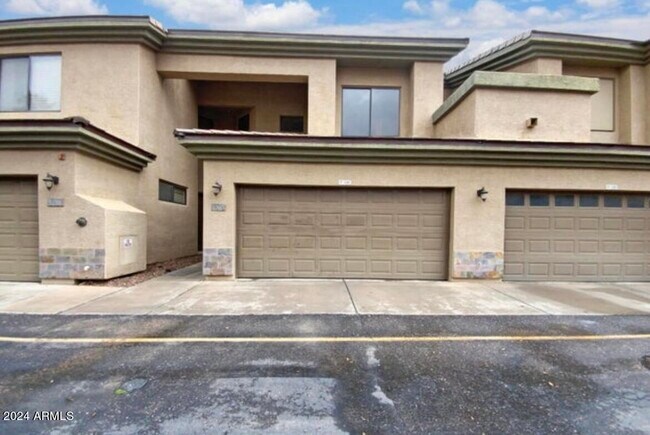 Building Photo - 705 W Queen Creek Rd