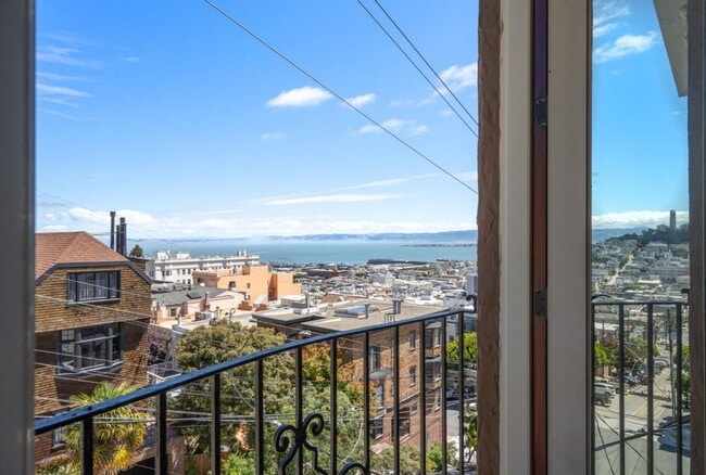 Building Photo - 1127 Filbert St