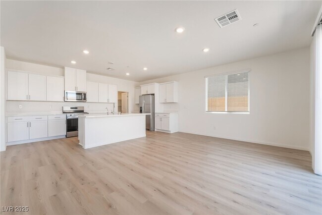 Building Photo - 1027 Gentle Swan