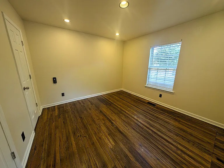 Building Photo - 1025 Brookhurst Dr