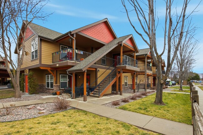 Building Photo - 2 Bed 2 Bath Condo - Near Shopping!