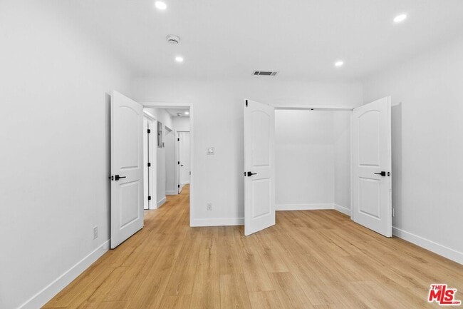 Building Photo - 1722 Bel Aire Dr