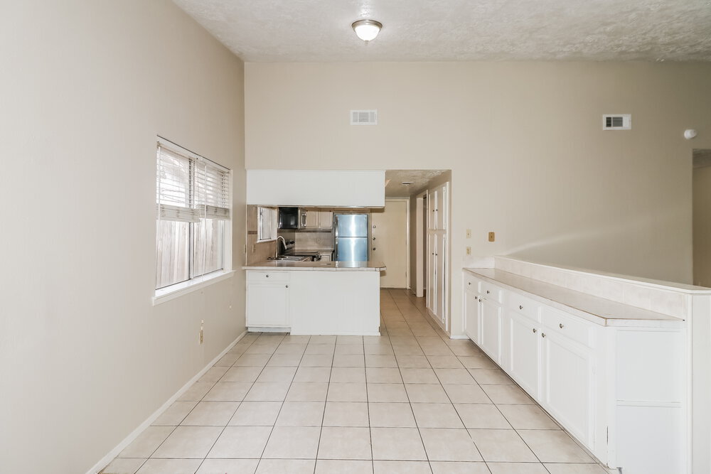 Building Photo - 8419 Old Meadow Ln