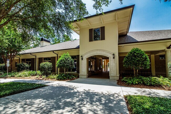Building Photo - 807 Coldwater Creek Cir