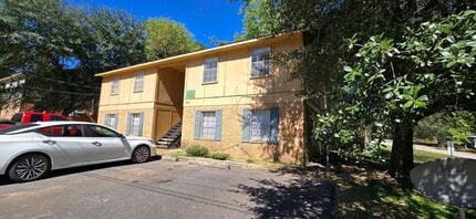 Building Photo - Newly Updated 2 Bedroom 1 Bath Apartment in Hallsville!