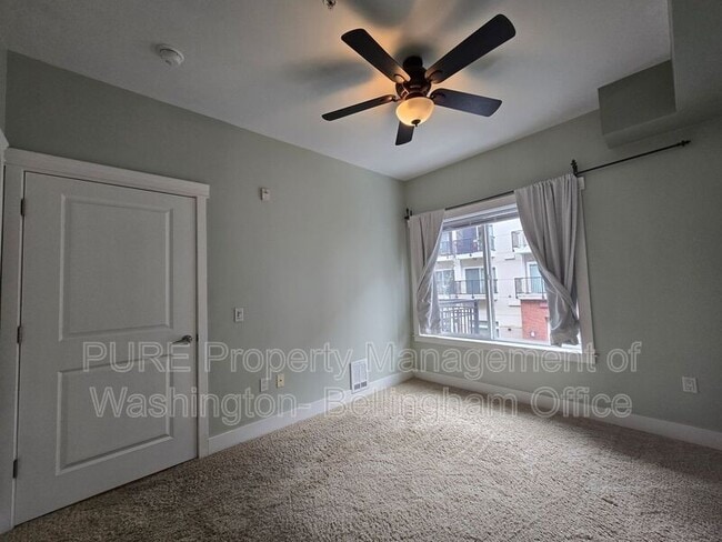 Building Photo - 1015 Railroad Ave