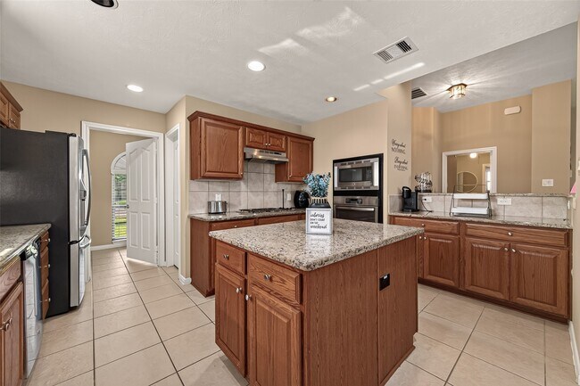 Building Photo - 6518 Palo Duro Dr