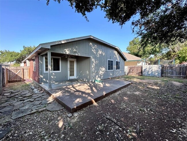 Building Photo - 716 Leann Ln