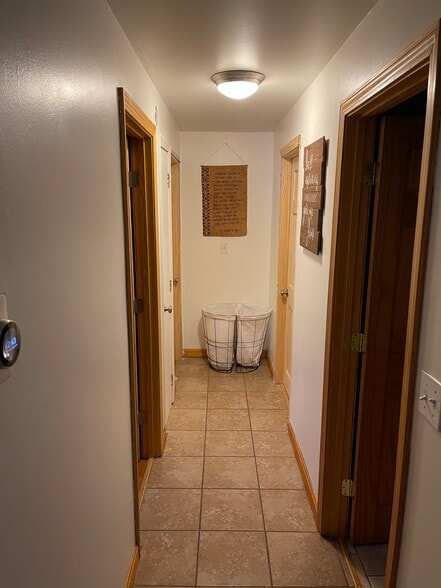 Building Photo - 14 Jo Ellen Dr