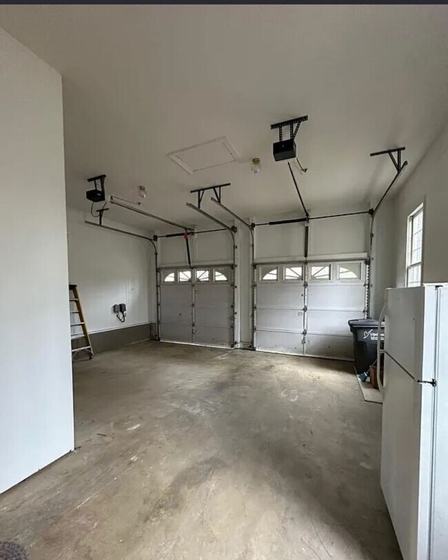 Building Photo - 203 Nottingham Rd